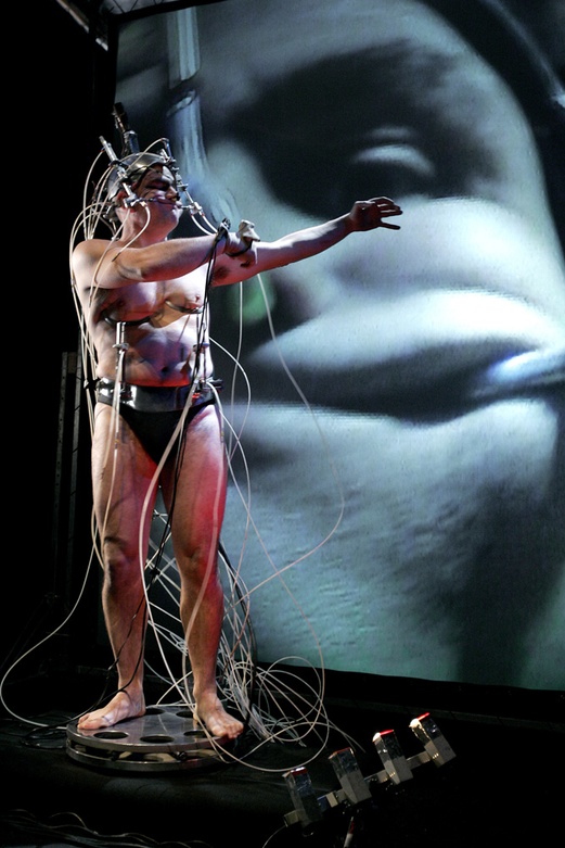 Epizoo 1994. Interactive Performance. Cara scene. Author: Marcel·lí Antúnez Roca. Photo: Carles Rodriguez.